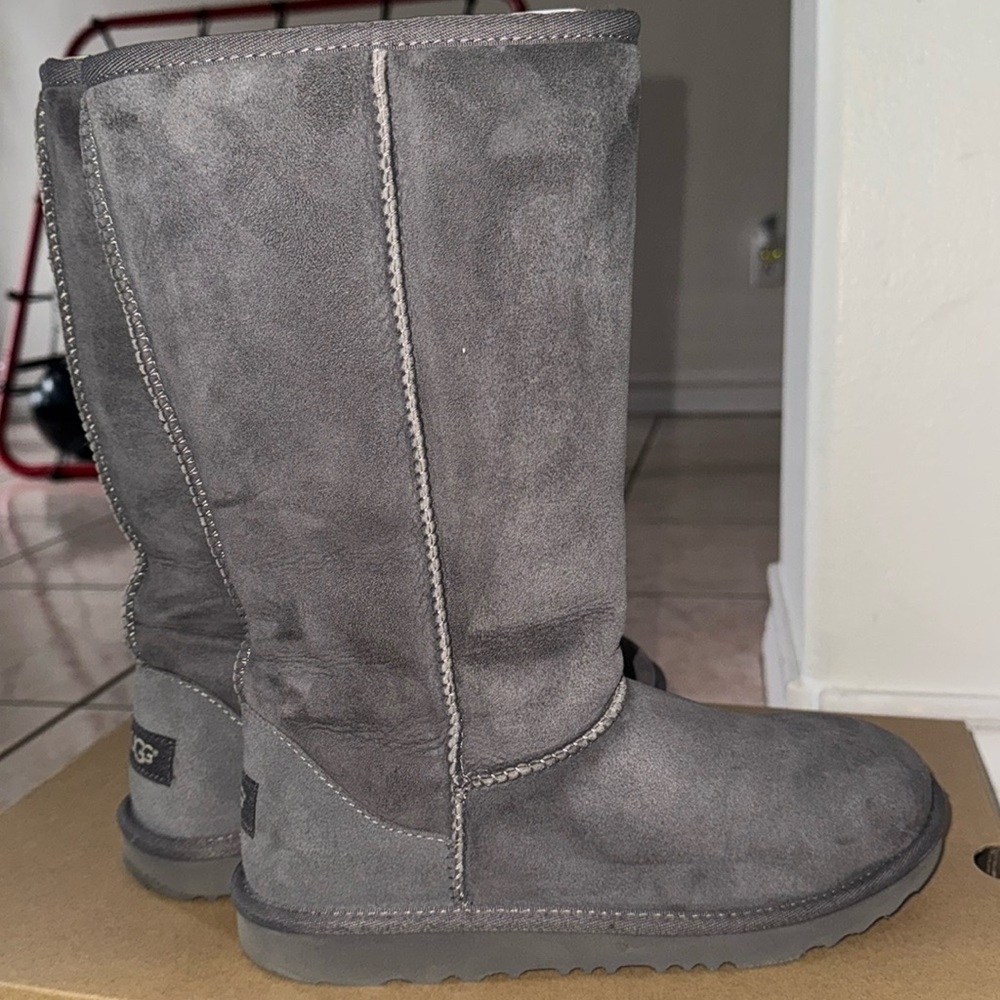UGG K Classic